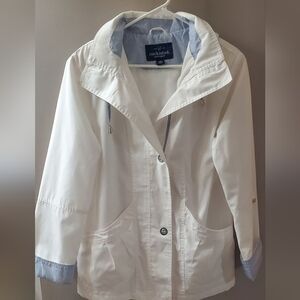 Macintosh New England White With Light Blue Accents Button Up Jacket Coat. Sz M